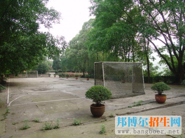 重慶濰柴技工學校地址在哪里