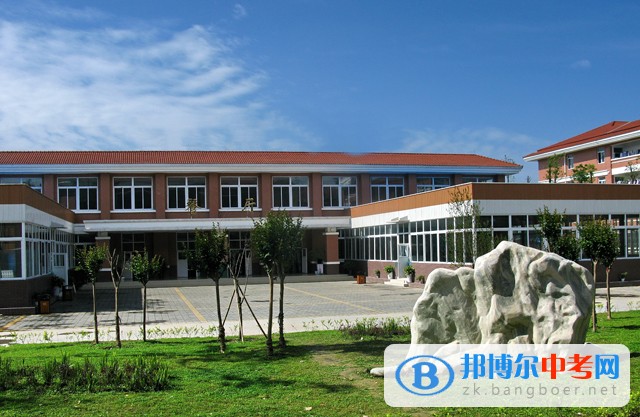 四川省崇州市崇慶中學怎么樣、好嗎