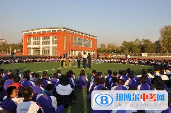 成都市第三十三中學2022年招生聯系電話