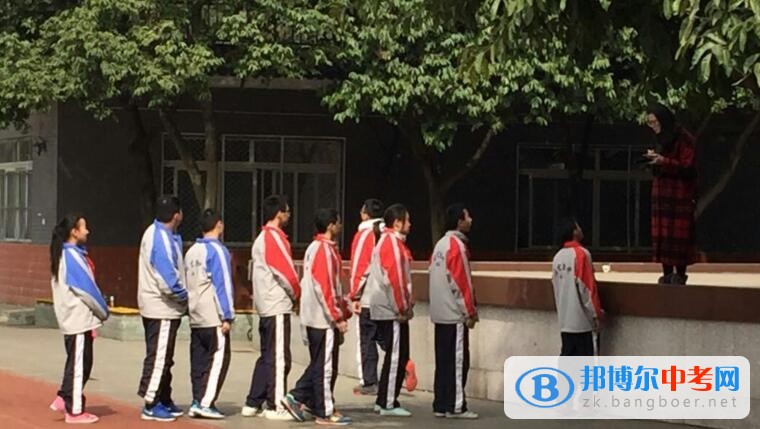 安全疏散常練習，生命寶貴記心中