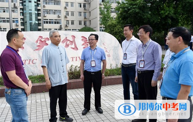 董事長、校長黃光成：做實常規突破重點促特色品牌 修身為本穩抓升學做品質教育