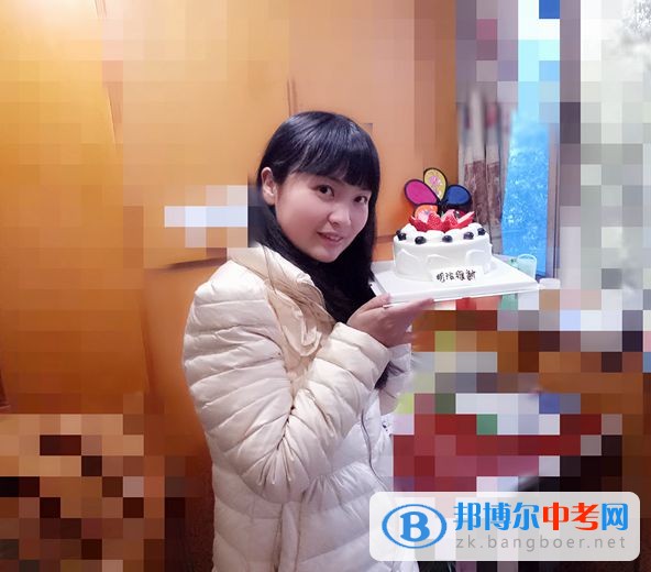 2017年西南交通大學附屬中學尋找“附中最美女教師”典型事跡