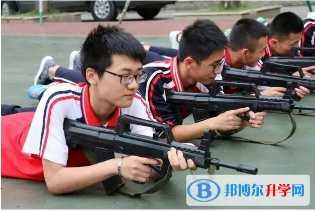 【中學部】雛鷹特訓，少年榜樣，中國力量——中學部開展國防教育進校園活動