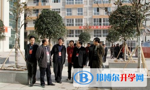 巴中市巴州區第六中學2022年招生辦聯系電話