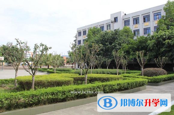 四川省瀘縣第二中學校學費