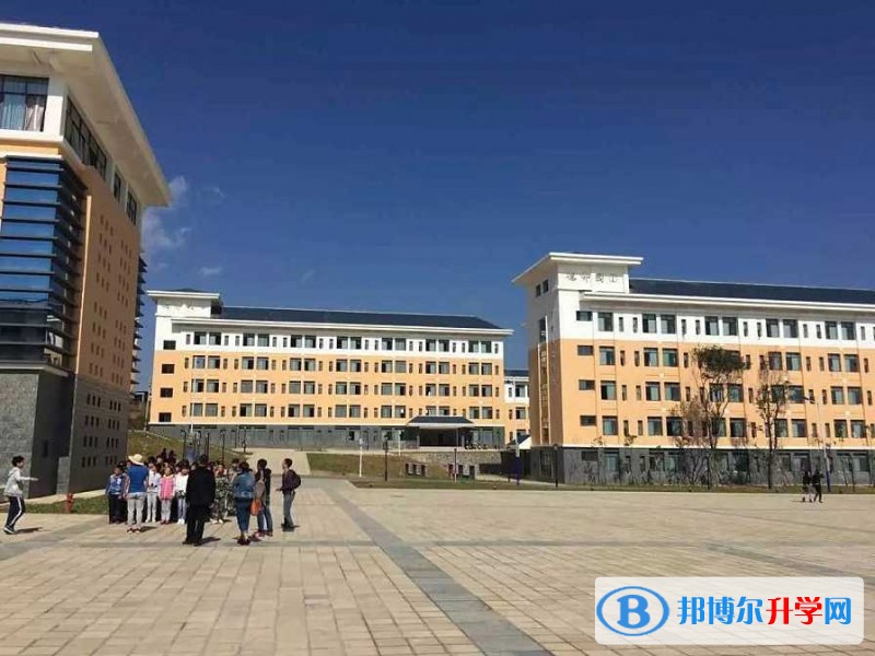 云南師范大學附屬鎮雄中學招生辦聯系電話