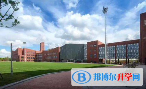上海德威英國國際學校2023年報名條件、招生要求、招生對象