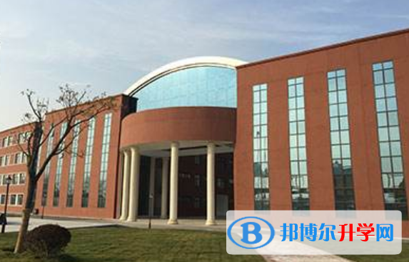 中加楓華國際學校初中部2020年報名條件、招生要求、招生對象