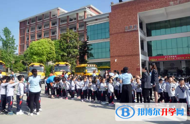 天問國際小學2020年報名條件、招生要求、招生對象