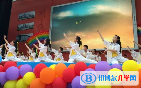 貴陽一中新世界國際學校初中部怎么樣、好不好