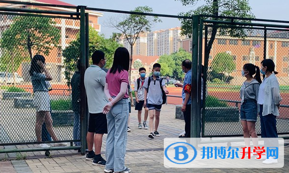 南昌現代外國語學校初中部網站網址 