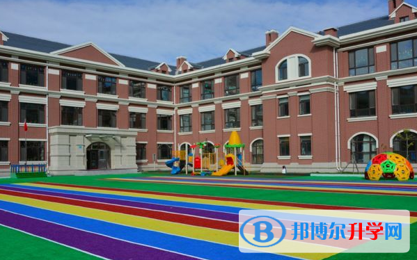 哈爾濱美加外國語學校網站網址 
