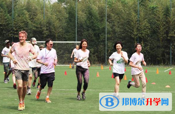 昆明呈貢青苗國際雙語學校初中部2020年報名條件、招生要求、招生對象