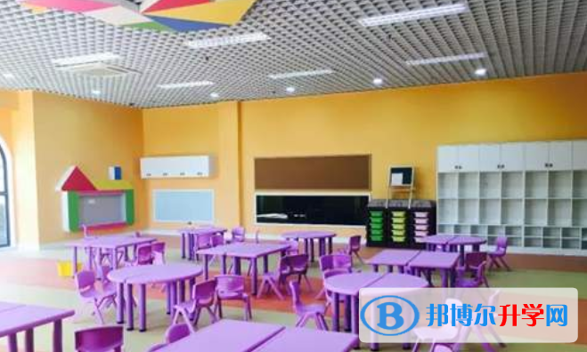 昆明呈貢青苗國際雙語學校初中部怎么樣、好不好