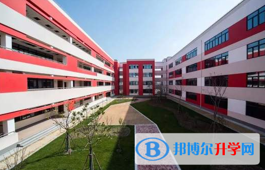 上海世界外國語中學國際部2023年學費、收費多少
