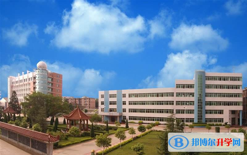 重慶黔江中學校2021年招生辦聯系電話