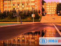曲靖市麒麟高級中學2025年學費、收費多少