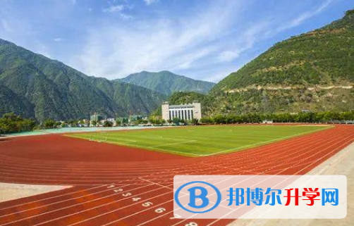 名山區第三中學2021年招生辦聯系電話