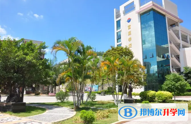 深圳富源國際學?？孔V嗎