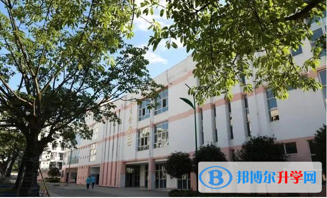 四川省成都市龍泉中學2022年報名條件、招生要求、招生對象