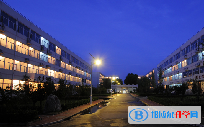 河北辛集中學2022年學費、收費多少