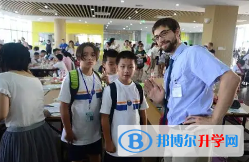 廣州美國人國際學?？孔V嗎