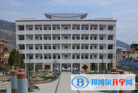 康南民族高級中學2023年學費、收費多少