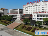 廉江中學地址，乘車路線