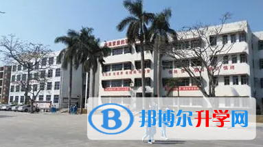 汕尾市城區新城中學地址，乘車路線