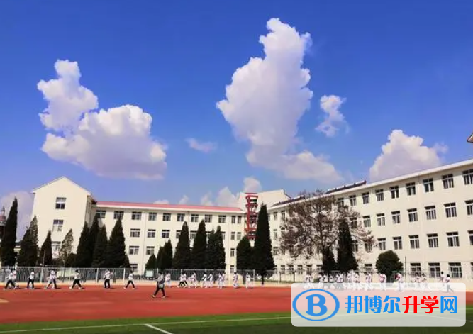 北戴河中學地址，乘車路線