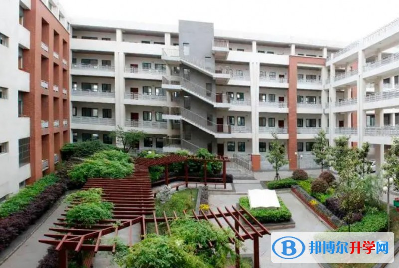 南京市板橋中學地址，乘車路線