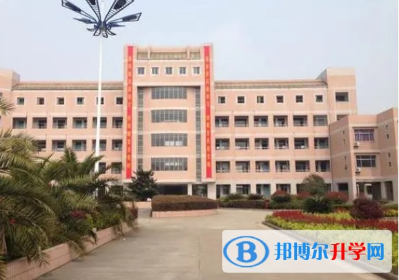 揚中市新壩中學怎么樣、好不好