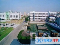 泰興市第一高級中學地址，乘車路線