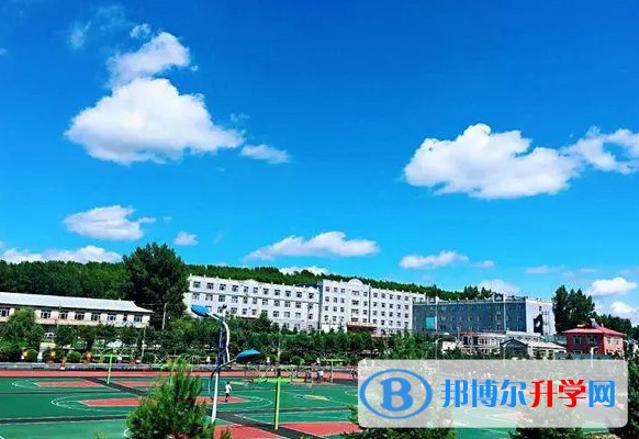 哈爾濱市東方紅中學校怎么樣、好不好