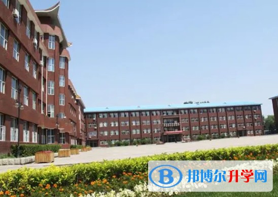 大慶市大慶中學地址，乘車路線