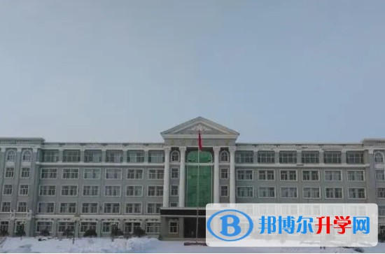 嘉蔭縣第一中學校地址，乘車路線