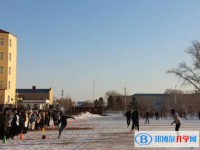 呼瑪縣高級中學地址，乘車路線