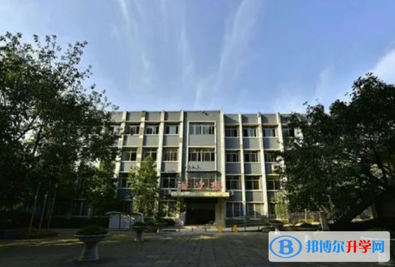 重慶市二十八中地址，乘車路線