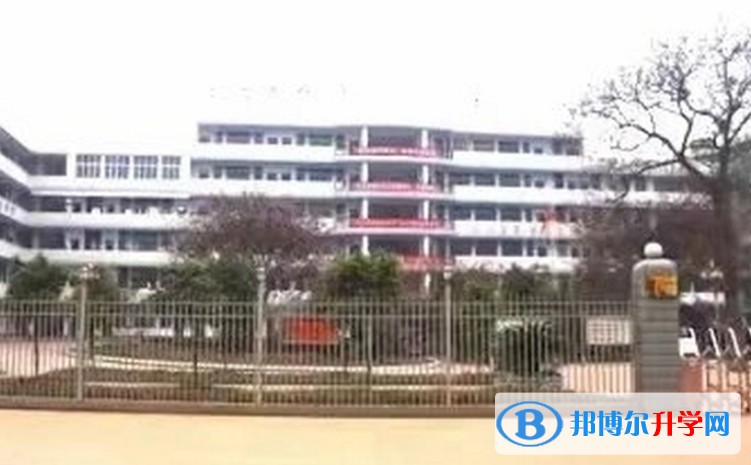 三岔湖高中地址，乘車路線