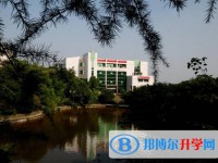 富順第二中學校地址，乘車路線