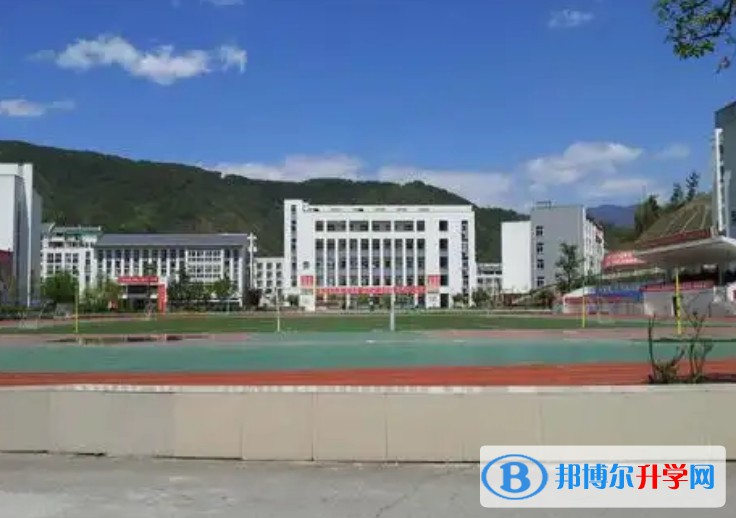 2025四川省青川中學多少錢(學費明細)